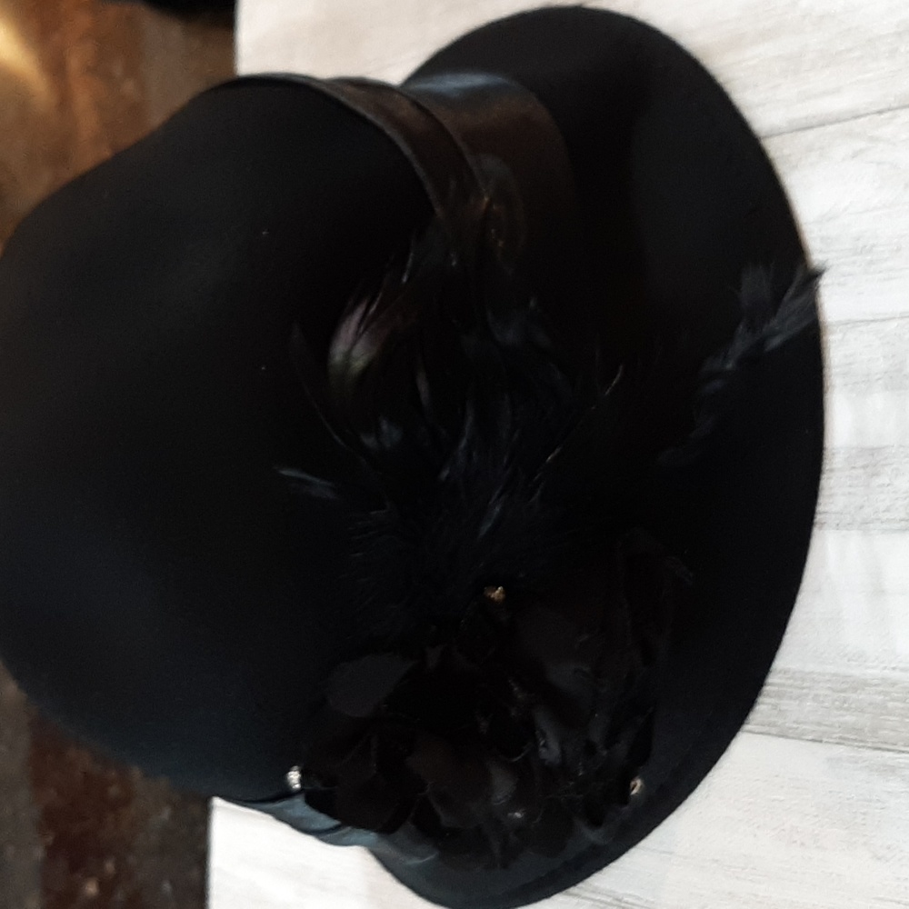 August Hat Co. Black Chorus Line Hat